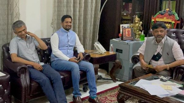 ಕೆಪಿಸಿಸಿ ಅಧ್ಯಕ್ಷ ಡಿ.ಕೆ. ಶಿವಕುಮಾರ್, ಶಾಸಕ ಶರತ್ ಬಚ್ಚೇಗೌಡ ತಡರಾತ್ರಿ ಭೇಟಿ ರಹಸ್ಯ ಬಯಲು!