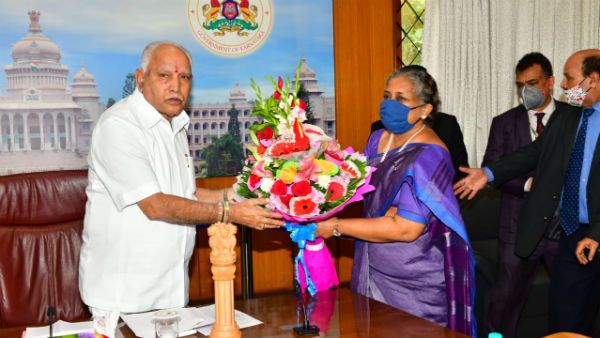 ಭಾಗ್ಯಲಕ್ಷ್ಮಿ ಬಾಂಡ್ ಗೊಂದಲ: ಸಿಎಂ ಯಡಿಯೂರಪ್ಪ ಭೇಟಿ ಮಾಡಿದ LIC ಅಧಿಕಾರಿಗಳು!