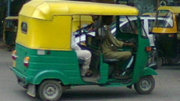 ಖೋಟಾ ನೋಟು ಜಾಲ ಪತ್ತೆ ಮಾಡಿದ ಆಟೋ ಡ್ರೈವರ್ ಗೆ ಸಲಾಂ!