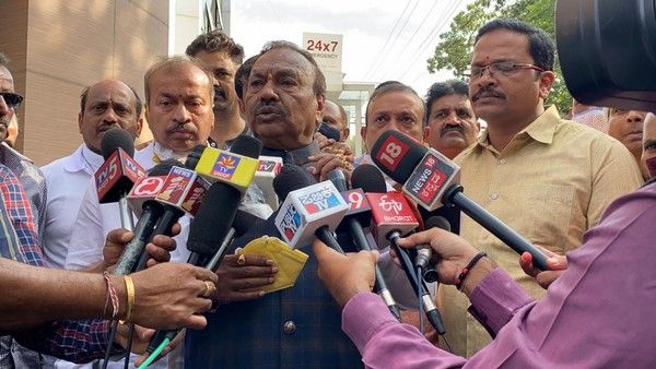 ಎಸ್‌ಟಿ ಹೋರಾಟ: ಈಶ್ವರಪ್ಪ ವಿರುದ್ಧ ತಿರುಗಿ ಬಿದ್ದ ಕುರುಬ ನಾಯಕರು!