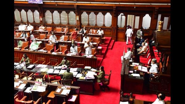 'ಜಾಣ'ರ ಮನೆಯೀಗ 'ಕೋಣ'ರ ಮನೆಯಾಗಿದೆ: ಕೆ.ಬಿ. ಕೋಳಿವಾಡ!