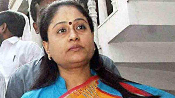 ಬಿಜೆಪಿಗೆ ಸೇರ್ಪಡೆಗೊಂಡ ಲೇಡಿ ಸೂಪರ್ ಸ್ಟಾರ್ -ರಾಜಕಾರಣಿ ವಿಜಯಶಾಂತಿ