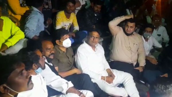 ಕಲಬುರಗಿ ಬಾಲಕಿ ಸಾವು ಪ್ರಕರಣ: ಪೊಲೀಸ್ ಇನ್ಸ್ ಪೆಕ್ಟರ್ ವಿರುದ್ಧ ಪ್ರತಿಭಟನೆ