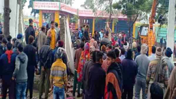 ಮೇಲ್ಛಾವಣಿ ಕುಸಿತ: ಜ್ಯೂನಿಯರ್ ಎಂಜಿನಿಯರ್ ಸೇರಿ ಮೂವರ ಬಂಧನ