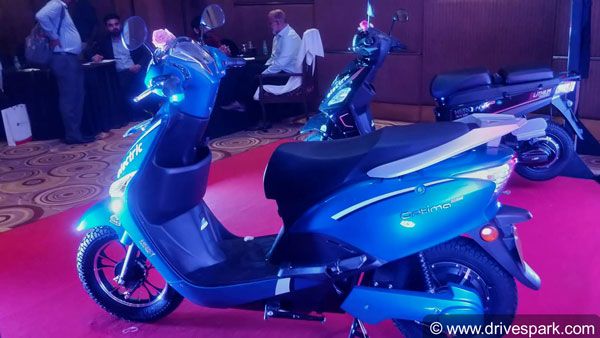 ಪಯೋನೀರ್ ಏಷ್ಯಾ ಗ್ರೂಪ್‌ಗೆ 12 ಎಲೆಕ್ಟ್ರಿಕ್ ಬೈಕು ವಿತರಿಸಿದ ಹೀರೋ