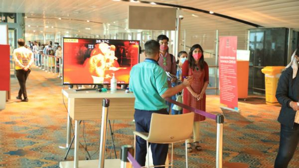 ಯುಕೆಯಿಂದ ಬಂದವರಿಗೆ ಕೊವಿಡ್ 19 ಪರೀಕ್ಷೆ ಮೂಲಕ ಸ್ವಾಗತ