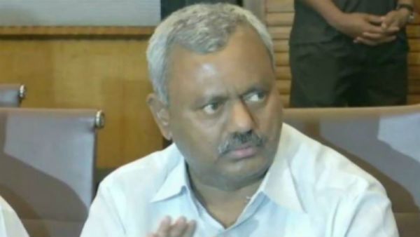 ಅಂದಿನ ಬಾಂಬೆ ಡಿಟೇಲ್ಸ್ ಹೇಳುವ ಶಕ್ತಿ ನನಗೂ ಇದೆ: ಸಿದ್ದರಾಮಯ್ಯಗೆ ತಿರುಗೇಟು