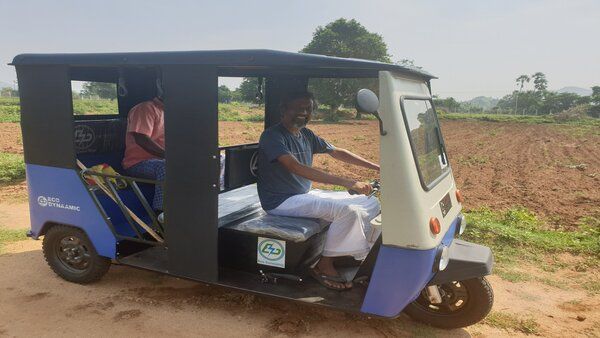 ತಮಿಳುನಾಡಿನ ಜೋಹೊ ಸಂಸ್ಥಾಪಕನಿಗೆ ಪದ್ಮಶ್ರೀ ಪ್ರಶಸ್ತಿ
