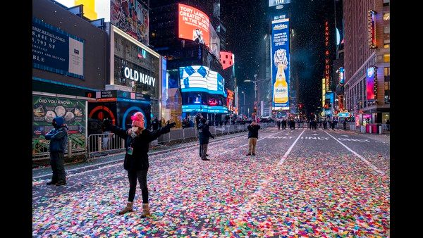 ಹೊಸವರ್ಷ ಮರೆತ ಅಮೆರಿಕನ್ನರು, ಥಂಡಾ ಥಂಡಾ ಟೈಮ್ಸ್ ಸ್ಕ್ವೇರ್‌..!