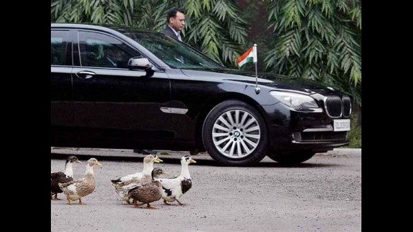 ಕೊರೊನಾ ಆರ್ಥಿಕ ಸಂಕಷ್ಟ ಜನರಿಗೆ ಮಾತ್ರ, ಸಚಿವರ ಹೊಸ ಕಾರು ಖರೀದಿಗೆ ಸರ್ಕಾರದ ಕೋಟಿ ಕೋಟಿ ಹಣ!