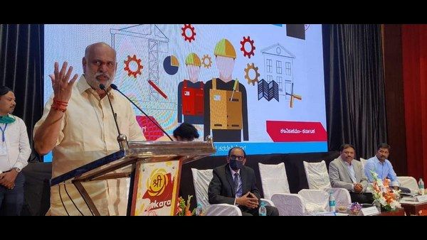 ಕಾರ್ಮಿಕರಿಗೆ ಸಿಹಿಸುದ್ದಿ ಕೊಟ್ಟ ಸಚಿವ ಶಿವರಾಂ ಹೆಬ್ಬಾರ್!