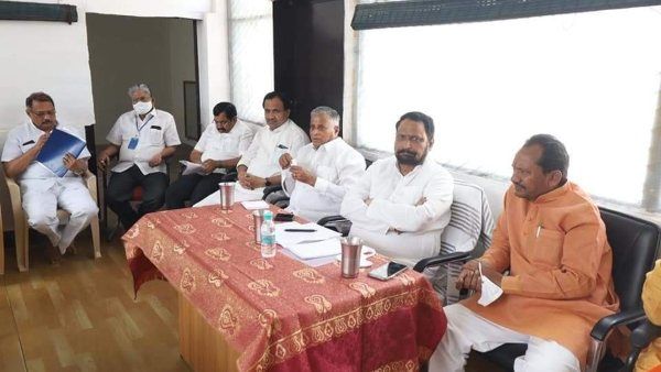 ಬಸವಕಲ್ಯಾಣ ಉಪ ಚುನಾವಣೆ; ಟಿಕೆಟ್ ಆಕಾಂಕ್ಷಿಗಳ ಜೊತೆ ಸಭೆ