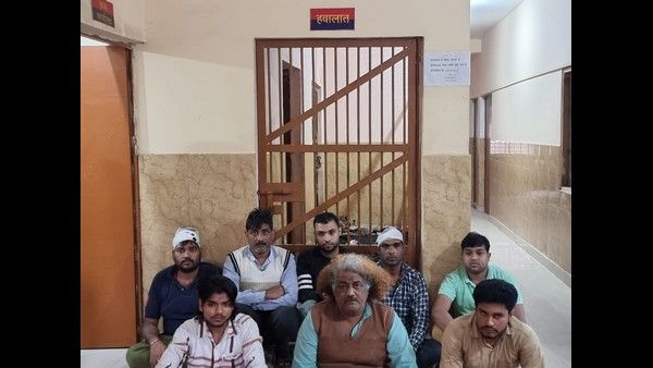 'ಚಾಟ್' ಮಾರುವ ವಿಚಾರದಲ್ಲಿ ವ್ಯಾಪಾರಿಗಳ ಬಡಿದಾಟ: ವೈರಲ್ ವಿಡಿಯೋ