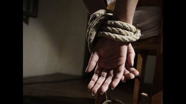 ನೈಜೀರಿಯಾ ಶಾಲೆಯೊಂದರಲ್ಲಿ 300ಕ್ಕೂ ಹೆಚ್ಚು ಬಾಲಕಿಯರ ಅಪಹರಣ