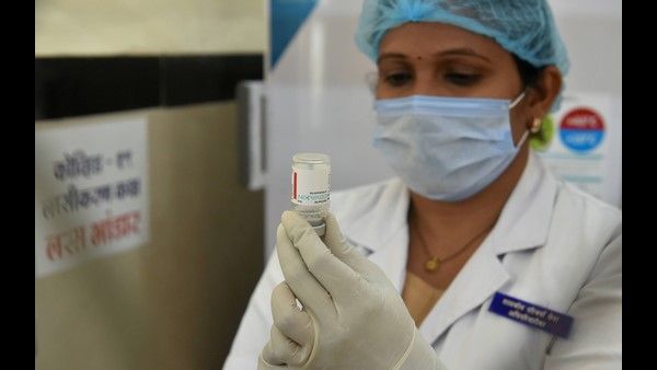 ಕೊರೊನಾ ಲಸಿಕೆ ಹಾಕಿಸಿಕೊಳ್ಳಲು ಪಾಕ್ ರಾಜತಾಂತ್ರಿಕರಿಗೆ ಆಹ್ವಾನ