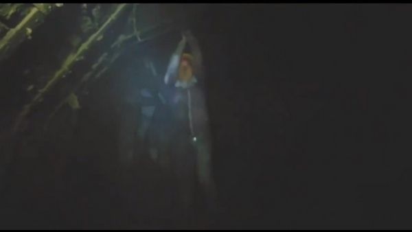 ನಾಲ್ಕು ಗಂಟೆಗಳ ಕಾಲ ಕಂಬಿ ಹಿಡಿದೇ ತೂಗಾಡುತ್ತಿದ್ದೆವು; ದುರಂತದಲ್ಲಿ ಬದುಕಿ ಬಂದವರ ಕಥೆ