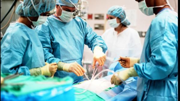 ಹುಬ್ಬಳ್ಳಿಯ ಕಿಮ್ಸ್ ಆಸ್ಪತ್ರೆಯಲ್ಲಿ ಮಗುವಿನ ಮೇಲೆ ಅಪರೂಪದ ಶಸ್ತ್ರಚಿಕಿತ್ಸೆ ಯಶಸ್ವಿ