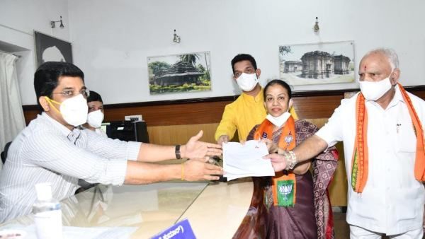 ಬೆಳಗಾವಿ ಉಪ ಚುನಾವಣೆ; ಮಂಗಲ ಸುರೇಶ್ ಅಂಗಡಿ ನಾಮಪತ್ರ ಸಲ್ಲಿಕೆ