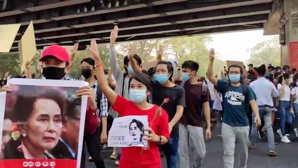 ಮತ್ತೊಂದು ಉತ್ತರ ಕೊರಿಯಾ ಆಗುತ್ತಾ ಮ್ಯಾನ್ಮಾರ್, ಪ್ರಜೆಗಳಲ್ಲಿ ಆತಂಕ..!