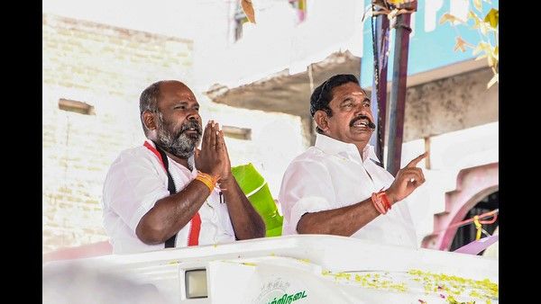 ಅಮ್ಮಾ ಸರ್ಕಾರಕ್ಕೆ ನನ್ನ ಜೀವ ಮುಡಿಪಾಗಿಡಲೂ ಸಿದ್ಧ; ತಮಿಳುನಾಡು ಸಿಎಂ