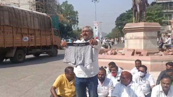 ಗೋಕಾಕ್‌ನಲ್ಲಿ ರಮೇಶ್ ಜಾರಕಿಹೊಳಿ ವಿರುದ್ಧ ಪ್ರತಿಭಟನೆ