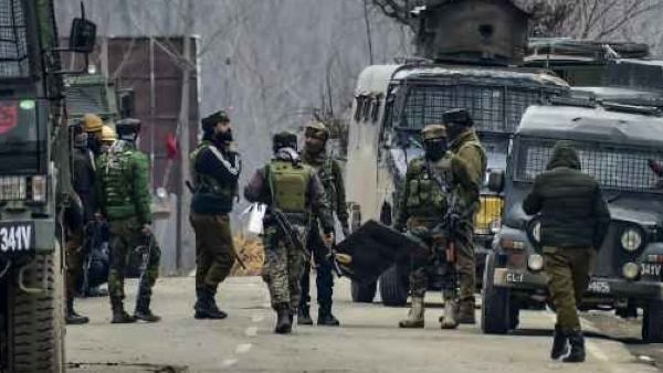 ಕಾಶ್ಮೀರದ ಕೌನ್ಸಿಲರ್‌ಗಳ ಸಭೆ ಮೇಲೆ ಭಯೋತ್ಪಾದಕ ದಾಳಿ: ಇಬ್ಬರು ಸಾವು