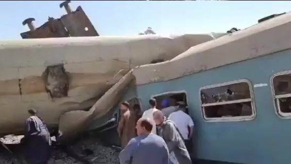 ಎರಡು ರೈಲುಗಳ ಮುಖಾಮುಖಿ ಡಿಕ್ಕಿ: 32 ಪ್ರಯಾಣಿಕರ ಸಾವು