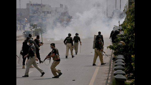 ಪಾಕಿಸ್ತಾನದಲ್ಲಿ ಹಿಂಸೆ, ಜಾಗತಿಕ ಮುಖಭಂಗ! ದುರ್ಬುದ್ಧಿ ತಿರುಗುಬಾಣವಾಯ್ತಾ?