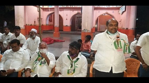 ''ಕಾಂಗ್ರೆಸ್ ಮತ್ತು ಬಿಜೆಪಿ ಮ್ಯಾಚ್ ಫಿಕ್ಸಿಂಗ್ ಗಿರಾಕಿಗಳು''