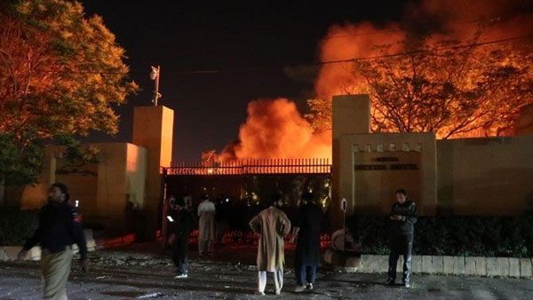 ಪಾಕಿಸ್ತಾನದ ಐಷಾರಾಮಿ ಹೋಟೆಲ್‌ನಲ್ಲಿ ಬಾಂಬ್ ಸ್ಫೋಟ, ನಾಲ್ವರು ಸಾವು