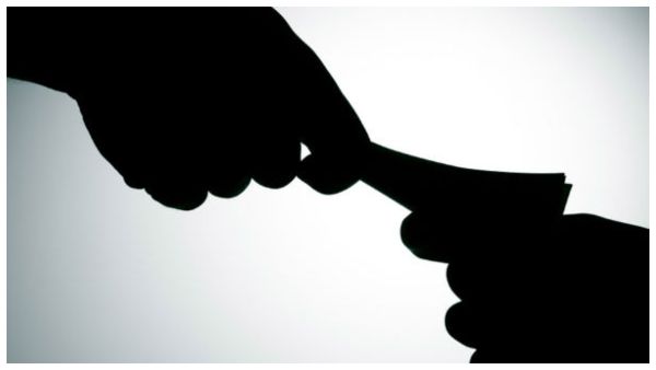 ಸರ್ಕಾರಿ ಅಧಿಕಾರಿಗಳಿಗೆ ಪ್ರತಿ ತಿಂಗಳೂ ಲಂಚ ನೀಡಿದ ದಾಖಲೆಗಳನ್ನು ವಶಪಡಿಸಿಕೊಂಡ ಎನ್‌ಐಎ