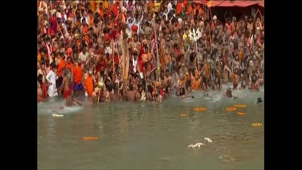 ಕುಂಭಮೇಳದಲ್ಲಿ ಭಾಗವಹಿಸಿದ್ದ 30 ಸಾಧುಗಳಿಗೆ ಕೊರೊನಾ ಸೋಂಕು