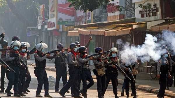 ಮತ್ತೆ ಹರಿಯಿತು ನೆತ್ತರು, ಸೇನಾಧಿಕಾರಿಗಳ ಹತ್ಯೆಗೆ ಪಣತೊಟ್ಟ ಪ್ರಜೆಗಳು!