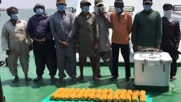 ಮೀನುಗಾರಿಕಾ ಬೋಟ್‌ನಲ್ಲಿ 150 ಕೋಟಿ ರೂ. ಮೌಲ್ಯದ ಹೆರಾಯಿನ್ ಸಾಗಾಟ: 8 ಪಾಕಿಸ್ತಾನಿಯರ ಬಂಧನ