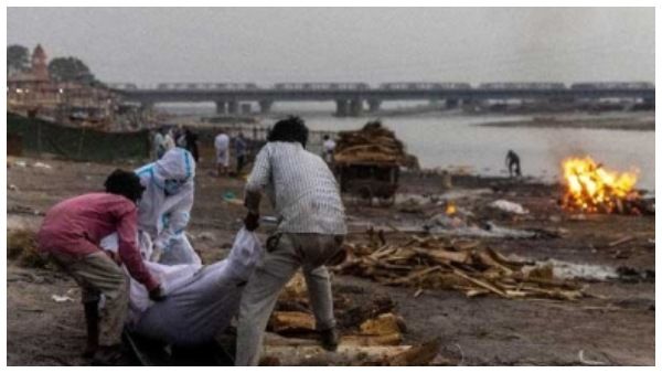 ಉತ್ತರ ಪ್ರದೇಶದ ಗಂಗಾ ನದಿ ಬಳಿ ಮತ್ತೆ ಮೃತದೇಹಗಳು ಪತ್ತೆ