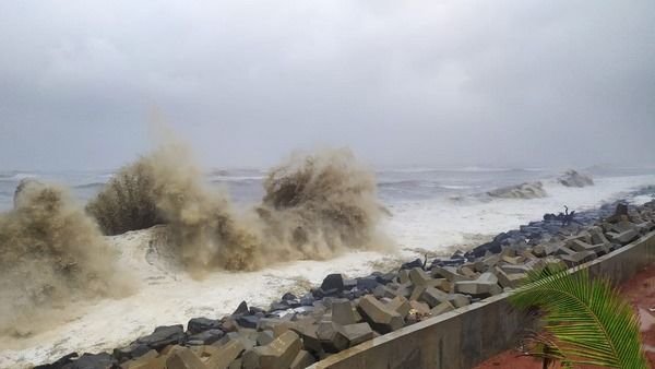 ಬಂಗಾಳ ಕೊಲ್ಲಿಯಲ್ಲಿ 'ಯಾಸ್' ಚಂಡಮಾರುತ; ರಾಜ್ಯ ಕರಾವಳಿಯಲ್ಲಿ ಭಾರೀ ಮಳೆ ಸಾಧ್ಯತೆ
