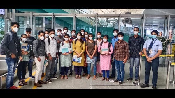 ದೆಹಲಿಗೆ ತೆರಳಿದ ಮಣಿಪಾಲ ಕಸ್ತೂರ್ಬಾ ಆಸ್ಪತ್ರೆಯ 19 ದಾದಿಯರ ಮೊದಲ ತಂಡ