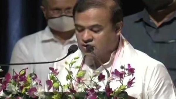 ಅಸ್ಸಾಂ ಮುಖ್ಯಮಂತ್ರಿಯಾಗಿ ಹಿಮಂತ ಬಿಸ್ವಾ ಶರ್ಮಾ ಪ್ರಮಾಣವಚನ