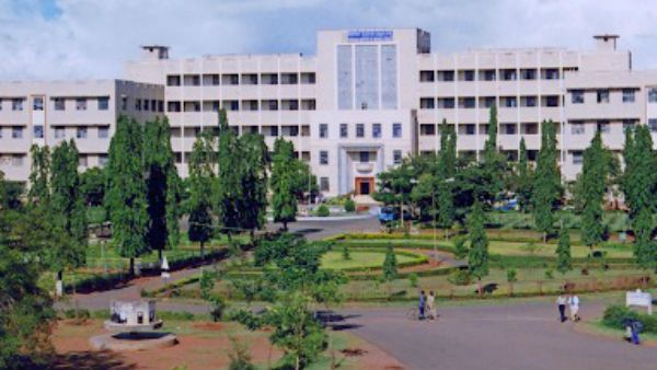 ಕೊರೊನಾ ಸೋಂಕಿಗೆ ಹೆದರಿ ಕಿಮ್ಸ್ ಆಸ್ಪತ್ರೆಯಲ್ಲಿ ವೃದ್ಧ ಆತ್ಮಹತ್ಯೆ