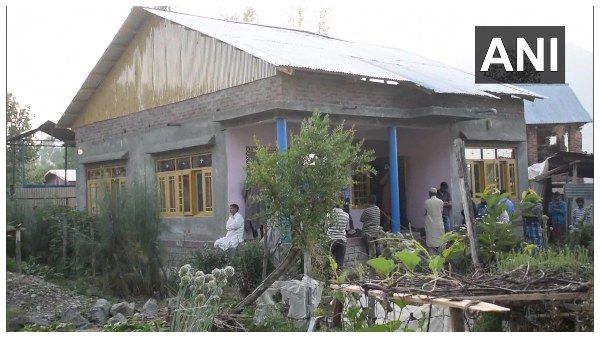 ಜಮ್ಮು ವಿಮಾನ ನಿಲ್ದಾಣ ಸ್ಫೋಟದ ಬೆನ್ನಲ್ಲೇ ಪುಲ್ವಾಮಾದಲ್ಲಿ ಉಗ್ರರ ದಾಳಿ; ಇಬ್ಬರ ಸಾವು