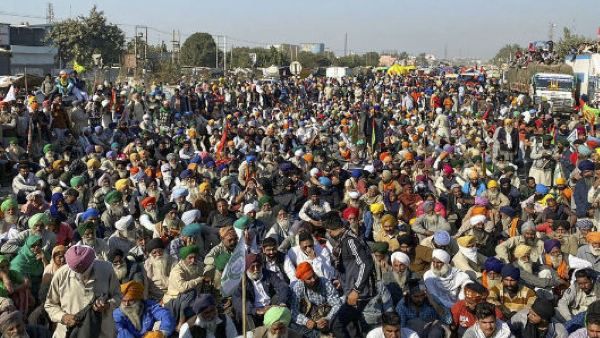 ಕೃಷಿ ಕಾಯ್ದೆ ವಿರೋಧಿಸಿ ರೈತರಿಂದ ರಾಜಭವನ ಚಲೋ ಪ್ರತಿಭಟನೆ