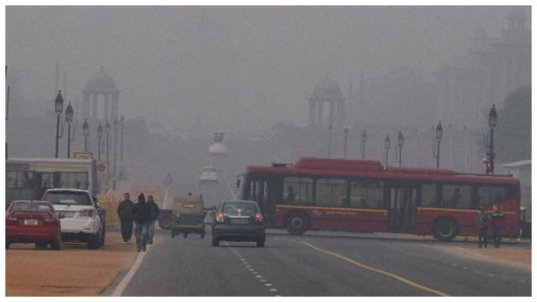 ದೆಹಲಿ: ಜೂನ್ ತಿಂಗಳಲ್ಲಿ ಹಿಂದೆಂದೂ ಕಾಣದ ಕನಿಷ್ಠ ಉಷ್ಣಾಂಶ ದಾಖಲು