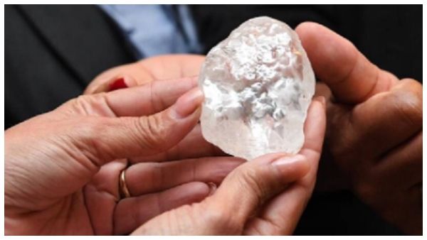 ದಕ್ಷಿಣ ಆಫ್ರಿಕಾದಲ್ಲಿ ವಿಶ್ವದ ಮೂರನೇ ಅತಿ ದೊಡ್ಡ ವಜ್ರ ಪತ್ತೆ