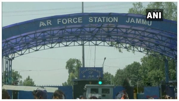 ಜಮ್ಮು ವಿಮಾನ ನಿಲ್ದಾಣದಲ್ಲಿ 5 ನಿಮಿಷಗಳ ಅಂತರದಲ್ಲೇ ಎರಡು ಸ್ಫೋಟ