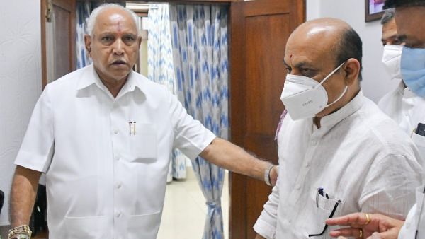 ಸಂಭಾವ್ಯ ಸಚಿವರ ಪಟ್ಟಿಯೊಂದಿಗೆ ದೆಹಲಿಗೆ ತೆರಳಿದ ಮುಖ್ಯಮಂತ್ರಿ ಬಸವರಾಜ ಬೊಮ್ಮಾಯಿ?