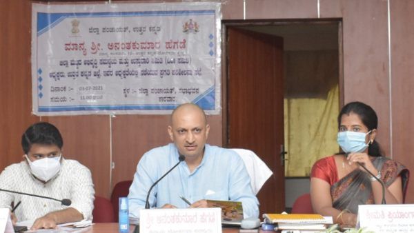 ನೇಣು ಹಾಕಲು ಭ್ರಷ್ಟ ಅಧಿಕಾರಿಗಳು ಬೇಕು: ಅನಂತಕುಮಾರ್ ಹೆಗಡೆ