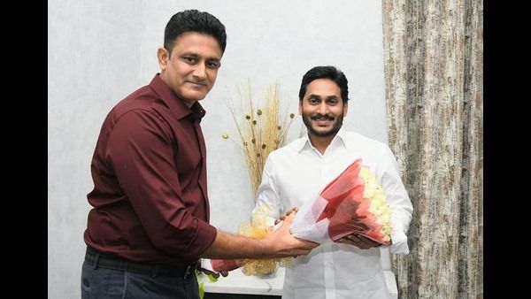 ಕ್ರಿಕೆಟ್ ದಿಗ್ಗಜ ಅನಿಲ್ ಕುಂಬ್ಳೆ ಜೊತೆ ಜಗನ್ ಮಾತಾಡಿದ್ದೇನು?