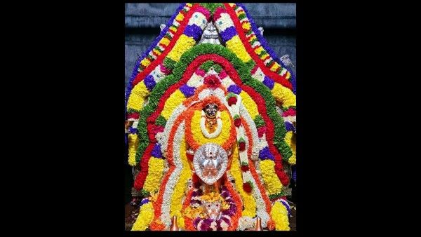 ಆರಂಭವಾದ ಆರೇ ದಿನದಲ್ಲಿ ಭಕ್ತರಿಗೆ ನಿರ್ಬಂಧ ಹೇರಿದ ದೇವಾಲಯ