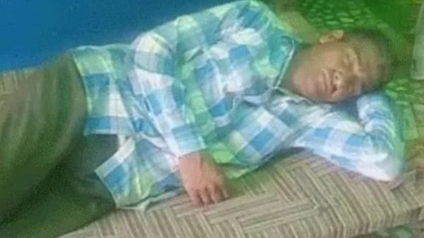 ಈ ವ್ಯಕ್ತಿ ತಿಂಗಳಲ್ಲಿ 25 ದಿನ, ವರ್ಷದಲ್ಲಿ 300 ದಿನ ಮಲಗೇ ಇರ್ತಾರಂತೆ!