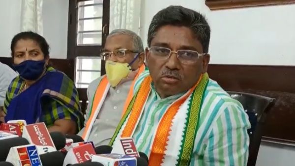 ವಿಶ್ವನಾಥ್ ಹಾಗೂ ಯತ್ನಾಳ್ ಈಗ ಮೌನಿ ಬಾಬಾ ಆಗಿದ್ಯಾಕೆ?: ವಿ.ಎಸ್. ಉಗ್ರಪ್ಪ ಪ್ರಶ್ನೆ